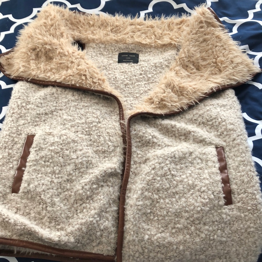 Love Tree wool blend vest size large